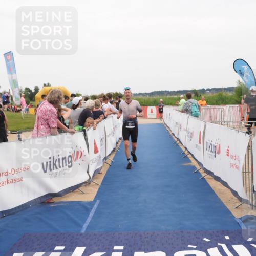 22.06.2025 - Viking Triathlon MichiJ http://msf.ph/oto/8131403 22.06.2025 15:38:20 Ziel 334 meine-sportfotos.de