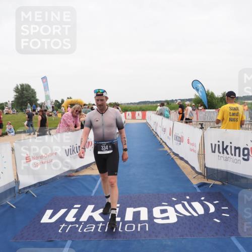 22.06.2025 - Viking Triathlon MichiJ http://msf.ph/oto/8131431 22.06.2025 15:38:24 Ziel 334 meine-sportfotos.de