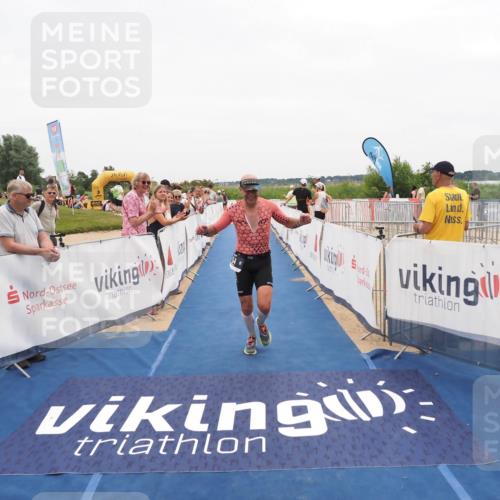 22.06.2025 - Viking Triathlon MichiJ http://msf.ph/oto/8131942 22.06.2025 15:42:24 Ziel 64, 182 meine-sportfotos.de