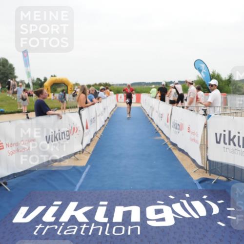 22.06.2025 - Viking Triathlon MichiJ http://msf.ph/oto/8132368 22.06.2025 15:45:07 Ziel 465, 511 meine-sportfotos.de