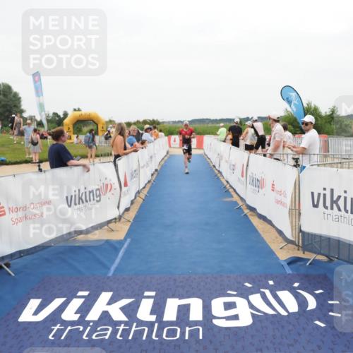 22.06.2025 - Viking Triathlon MichiJ http://msf.ph/oto/8132369 22.06.2025 15:45:07 Ziel 465, 511 meine-sportfotos.de