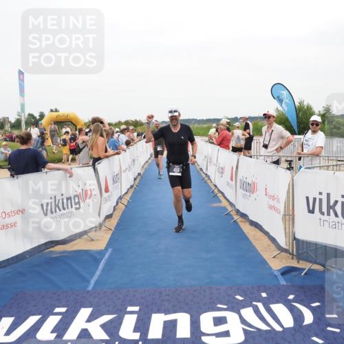 22.06.2025 - Viking Triathlon MichiJ http://msf.ph/oto/8132583 22.06.2025 15:46:46 Ziel 456 meine-sportfotos.de