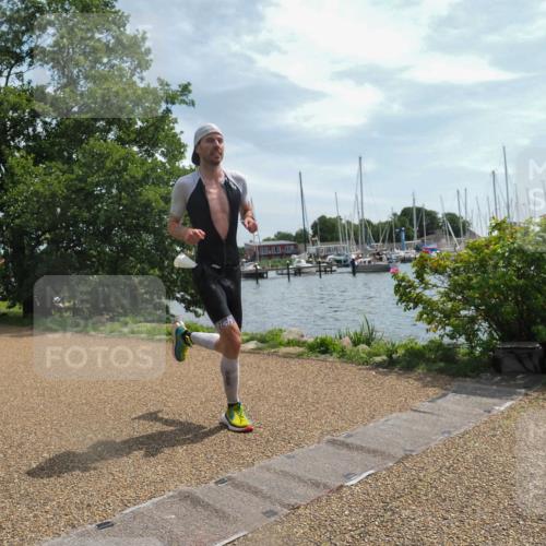 22.06.2025 - Viking Triathlon KatJ http://msf.ph/oto/8133744 22.06.2025 13:18:16 Laufen 393 meine-sportfotos.de