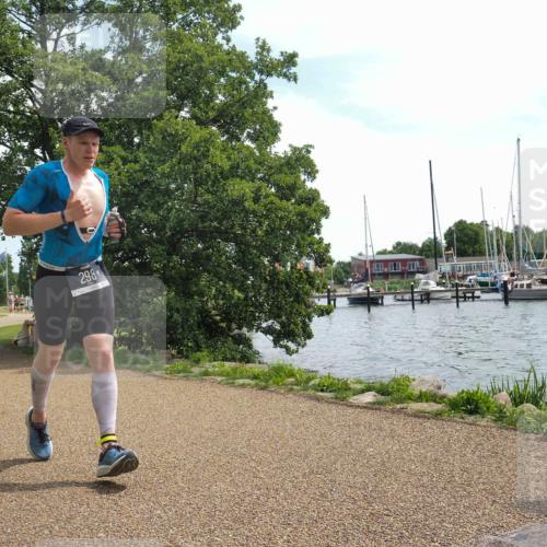 22.06.2025 - Viking Triathlon KatJ http://msf.ph/oto/8133883 22.06.2025 13:18:35 Laufen 21, 298 meine-sportfotos.de