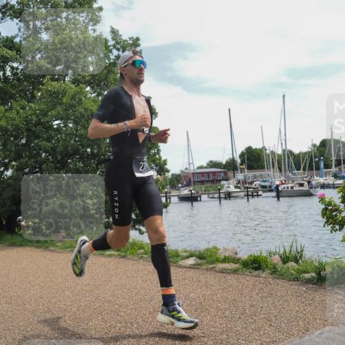 22.06.2025 - Viking Triathlon KatJ http://msf.ph/oto/8134173 22.06.2025 13:19:19 Laufen 272 meine-sportfotos.de