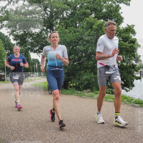 22.06.2025 - Viking Triathlon KatJ http://msf.ph/oto/8134306 22.06.2025 15:58:21 Laufen 359, 470, 498 meine-sportfotos.de