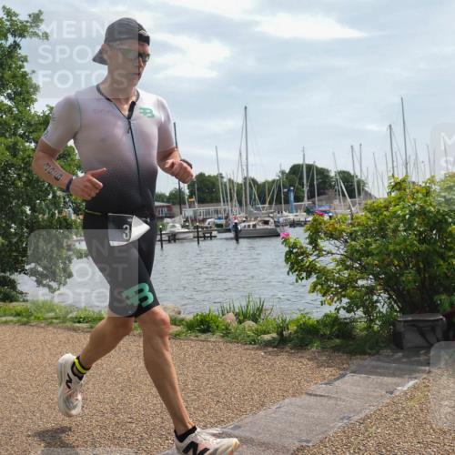 22.06.2025 - Viking Triathlon KatJ http://msf.ph/oto/8134516 22.06.2025 13:20:10 Laufen 386 meine-sportfotos.de