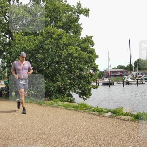 22.06.2025 - Viking Triathlon KatJ http://msf.ph/oto/8137689 22.06.2025 14:54:41 Laufen 150, 276 meine-sportfotos.de
