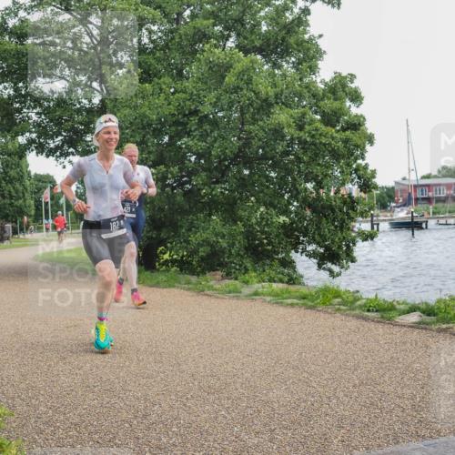 22.06.2025 - Viking Triathlon KatJ http://msf.ph/oto/8138307 22.06.2025 15:02:59 Laufen 182, 421 meine-sportfotos.de