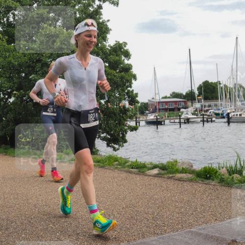 22.06.2025 - Viking Triathlon KatJ http://msf.ph/oto/8138309 22.06.2025 15:03:00 Laufen 182, 421 meine-sportfotos.de