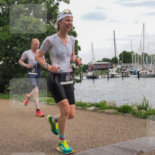 22.06.2025 - Viking Triathlon KatJ http://msf.ph/oto/8138310 22.06.2025 15:03:00 Laufen 182, 421 meine-sportfotos.de