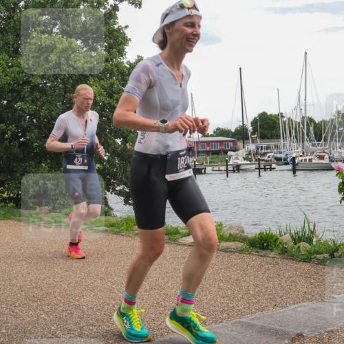 22.06.2025 - Viking Triathlon KatJ http://msf.ph/oto/8138311 22.06.2025 15:03:00 Laufen 182, 421 meine-sportfotos.de