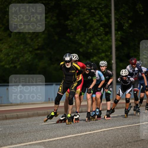 29.06.2025 - hella hamburg halbmarathon Dr. Thomas Lammeyer http://msf.ph/oto/8138876 29.06.2025 08:53:45 Kennedybrücke  meine-sportfotos.de