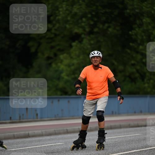 29.06.2025 - hella hamburg halbmarathon Dr. Thomas Lammeyer http://msf.ph/oto/8139212 29.06.2025 09:04:43 Kennedybrücke  meine-sportfotos.de