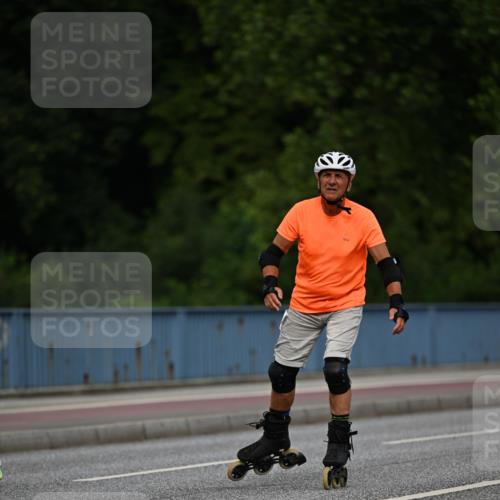 29.06.2025 - hella hamburg halbmarathon Dr. Thomas Lammeyer http://msf.ph/oto/8139213 29.06.2025 09:04:43 Kennedybrücke  meine-sportfotos.de