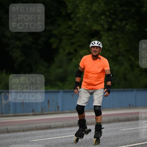 29.06.2025 - hella hamburg halbmarathon Dr. Thomas Lammeyer http://msf.ph/oto/8139214 29.06.2025 09:04:43 Kennedybrücke  meine-sportfotos.de