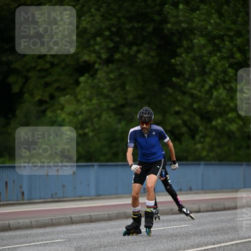 29.06.2025 - hella hamburg halbmarathon Dr. Thomas Lammeyer http://msf.ph/oto/8139226 29.06.2025 09:04:52 Kennedybrücke  meine-sportfotos.de