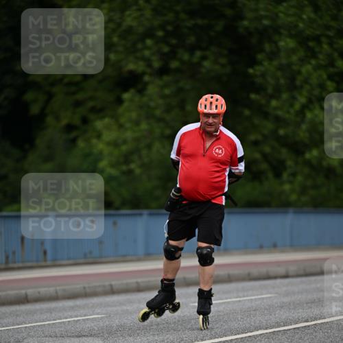 29.06.2025 - hella hamburg halbmarathon Dr. Thomas Lammeyer http://msf.ph/oto/8139316 29.06.2025 09:04:58 Kennedybrücke  meine-sportfotos.de