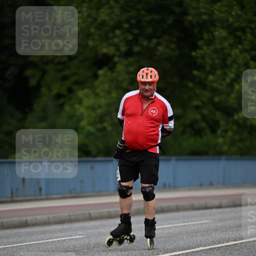29.06.2025 - hella hamburg halbmarathon Dr. Thomas Lammeyer http://msf.ph/oto/8139318 29.06.2025 09:04:58 Kennedybrücke  meine-sportfotos.de