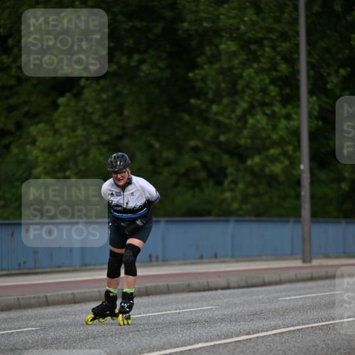 29.06.2025 - hella hamburg halbmarathon Dr. Thomas Lammeyer http://msf.ph/oto/8139321 29.06.2025 09:05:00 Kennedybrücke  meine-sportfotos.de