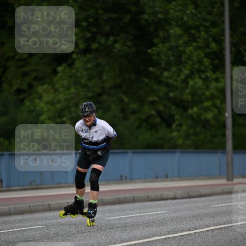 29.06.2025 - hella hamburg halbmarathon Dr. Thomas Lammeyer http://msf.ph/oto/8139322 29.06.2025 09:05:00 Kennedybrücke  meine-sportfotos.de