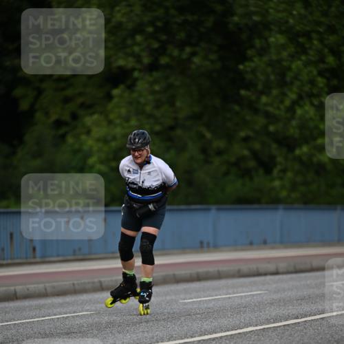 29.06.2025 - hella hamburg halbmarathon Dr. Thomas Lammeyer http://msf.ph/oto/8139324 29.06.2025 09:05:00 Kennedybrücke  meine-sportfotos.de