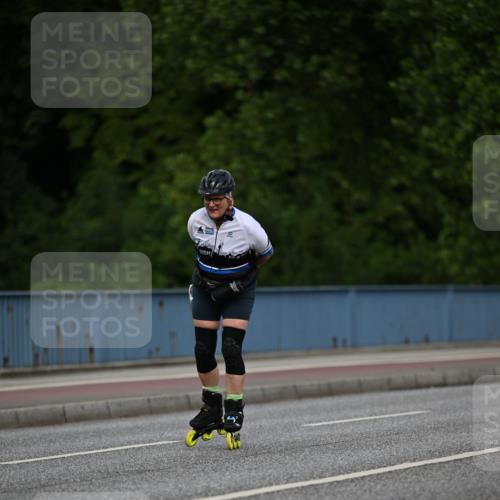 29.06.2025 - hella hamburg halbmarathon Dr. Thomas Lammeyer http://msf.ph/oto/8139328 29.06.2025 09:05:00 Kennedybrücke  meine-sportfotos.de
