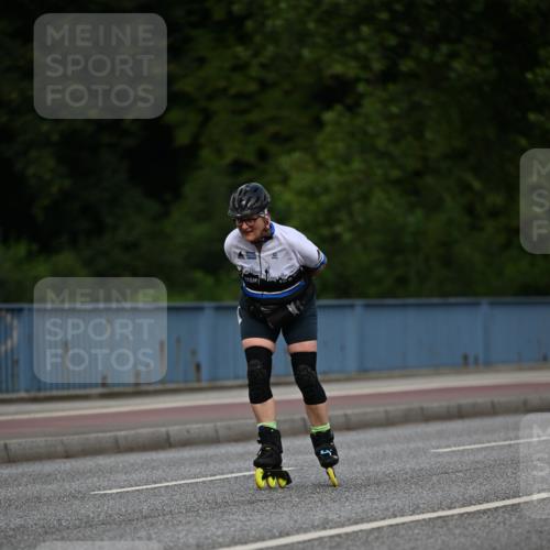 29.06.2025 - hella hamburg halbmarathon Dr. Thomas Lammeyer http://msf.ph/oto/8139331 29.06.2025 09:05:00 Kennedybrücke  meine-sportfotos.de