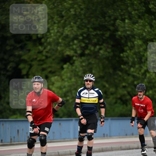 29.06.2025 - hella hamburg halbmarathon Dr. Thomas Lammeyer http://msf.ph/oto/8139337 29.06.2025 09:05:06 Kennedybrücke  meine-sportfotos.de