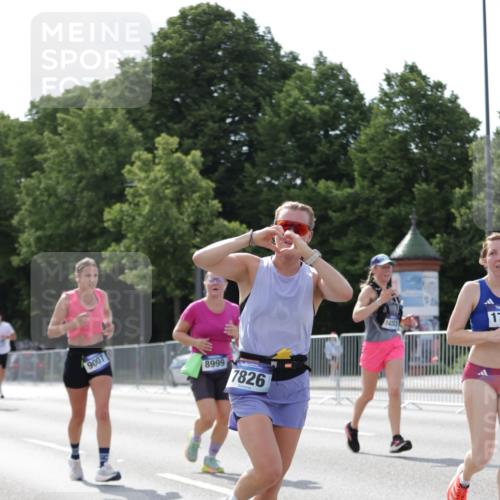 29.06.2025 - hella hamburg halbmarathon Jannik Wohlers http://msf.ph/oto/8139626 29.06.2025 10:04:45 Lombardsbrücke 1863, 2424, 3071, 3413, 3578, 4220, 6059, 6907, 6908, 7302, 7826, 8089, 8999, 9007, 9165, 11595, 13327, 13717, 14203, 16134, 16478, 17112, 17707, 17818, 18189, 18556, 18616, 18617, 19034 meine-sportfotos.de