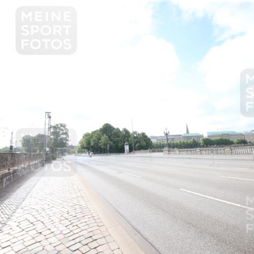 29.06.2025 - hella hamburg halbmarathon Jannik Wohlers http://msf.ph/oto/8139630 29.06.2025 08:35:50 Lombardsbrücke  meine-sportfotos.de