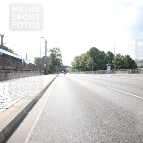29.06.2025 - hella hamburg halbmarathon Jannik Wohlers http://msf.ph/oto/8139639 29.06.2025 08:55:22 Lombardsbrücke  meine-sportfotos.de