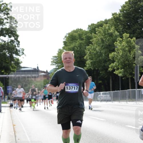 29.06.2025 - hella hamburg halbmarathon Jannik Wohlers http://msf.ph/oto/8139656 29.06.2025 10:04:46 Lombardsbrücke 1863, 2424, 3071, 3413, 3578, 4220, 6059, 6907, 6908, 7302, 7826, 8089, 8999, 9007, 9075, 9165, 11595, 13327, 13717, 14203, 16478, 16847, 17112, 17707, 17818, 18189, 18616, 18617, 19034 meine-sportfotos.de