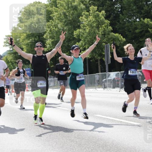 29.06.2025 - hella hamburg halbmarathon Jannik Wohlers http://msf.ph/oto/8139797 29.06.2025 10:04:53 Lombardsbrücke 1863, 2288, 2298, 3578, 4014, 4220, 5073, 6059, 6907, 6908, 7826, 8999, 9007, 9075, 9165, 9559, 9680, 10694, 11784, 12557, 13221, 13717, 14203, 16092, 16478, 16847, 17707, 18616, 18617, 19034 meine-sportfotos.de