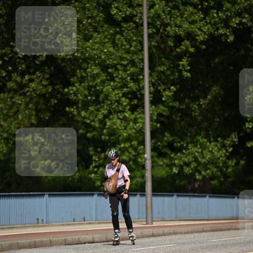 29.06.2025 - hella hamburg halbmarathon Dr. Thomas Lammeyer http://msf.ph/oto/8139847 29.06.2025 09:06:02 Kennedybrücke  meine-sportfotos.de
