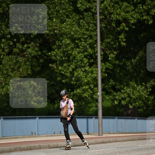 29.06.2025 - hella hamburg halbmarathon Dr. Thomas Lammeyer http://msf.ph/oto/8139857 29.06.2025 09:06:02 Kennedybrücke  meine-sportfotos.de