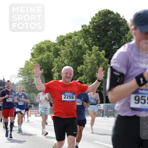 29.06.2025 - hella hamburg halbmarathon Jannik Wohlers http://msf.ph/oto/8139896 29.06.2025 10:04:58 Lombardsbrücke 1863, 1936, 1981, 2288, 2298, 3578, 4014, 4220, 5073, 6059, 9075, 9165, 9559, 9680, 10343, 10694, 11784, 11873, 12557, 13221, 14203, 14465, 14642, 16092, 16478, 16546, 16847, 18616, 18617, 19034 meine-sportfotos.de