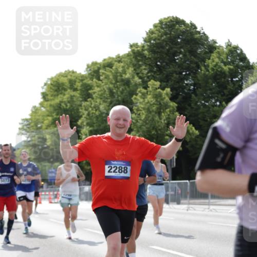 29.06.2025 - hella hamburg halbmarathon Jannik Wohlers http://msf.ph/oto/8139908 29.06.2025 10:04:58 Lombardsbrücke 1863, 1936, 1981, 2288, 2298, 3578, 4014, 4220, 5073, 6059, 9075, 9165, 9559, 9680, 10343, 10694, 11784, 11873, 12557, 13221, 14203, 14465, 14642, 16092, 16478, 16546, 16847, 18616, 18617, 19034 meine-sportfotos.de