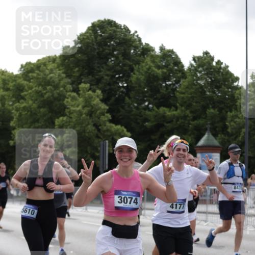 29.06.2025 - hella hamburg halbmarathon Jannik Wohlers http://msf.ph/oto/8139951 29.06.2025 10:42:49 Lombardsbrücke 1149, 1155, 1467, 1788, 1816, 1878, 2103, 2158, 2267, 2361, 2971, 3074, 3238, 3329, 3518, 3638, 4056, 4177, 4302, 4680, 5268, 5610, 5720, 5755, 5967, 7043, 7461, 7872, 8184, 8435, 8795, 8991, 9072, 9644, 9976, 10180, 10536, 11093, 11443, 11649, 11671, 11969, 12485, 12603, 13417, 13526, 13676, 13684, 13685, 13786, 13852, 15246, 15509, 15514, 15717, 16055, 16263, 16264, 16789, 16840, 17921, 18434, 18435, 18540, 18898, 19031, 19115 meine-sportfotos.de