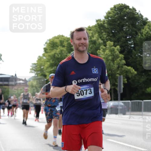 29.06.2025 - hella hamburg halbmarathon Jannik Wohlers http://msf.ph/oto/8139960 29.06.2025 10:05:02 Lombardsbrücke 1863, 1936, 1981, 2288, 2298, 2624, 3578, 4014, 4220, 4782, 5073, 6059, 9075, 9165, 9559, 9680, 9736, 9737, 9738, 10343, 10694, 11784, 11873, 12557, 13221, 14465, 14642, 16092, 16478, 16546, 16847, 18616, 18617, 19034 meine-sportfotos.de