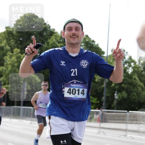 29.06.2025 - hella hamburg halbmarathon Jannik Wohlers http://msf.ph/oto/8139967 29.06.2025 10:05:03 Lombardsbrücke 1863, 1936, 1981, 2288, 2298, 2624, 3578, 4014, 4782, 5073, 6059, 9075, 9165, 9559, 9680, 9736, 9737, 9738, 10343, 10694, 11784, 11873, 11958, 12557, 13221, 14465, 14642, 16092, 16478, 16546, 16847, 18616, 18617, 19034 meine-sportfotos.de