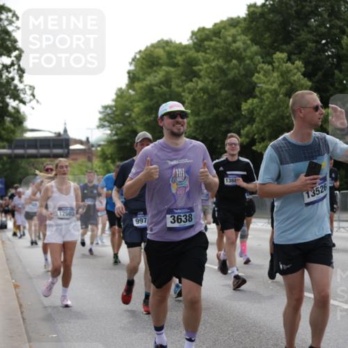 29.06.2025 - hella hamburg halbmarathon Jannik Wohlers http://msf.ph/oto/8139971 29.06.2025 10:42:52 Lombardsbrücke 1149, 1155, 1467, 1788, 1816, 1878, 2103, 2267, 2361, 2971, 3074, 3238, 3329, 3518, 3638, 4056, 4177, 4302, 4367, 4680, 5268, 5610, 5720, 5755, 6440, 7043, 7461, 7872, 8135, 8184, 8408, 8435, 9072, 9639, 9641, 9644, 9976, 10536, 11093, 11443, 11649, 11671, 11969, 12485, 12603, 13526, 13676, 13684, 13685, 13786, 13852, 14528, 15246, 15509, 15514, 15717, 16055, 16263, 16264, 16789, 16840, 17921, 18434, 18435, 18497, 18898, 19031, 19043, 19115 meine-sportfotos.de