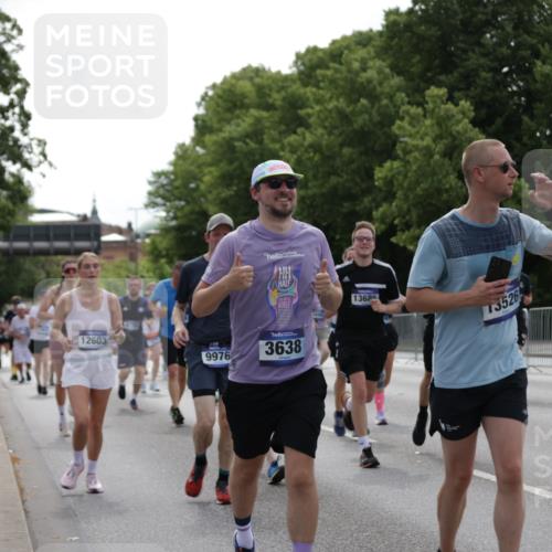 29.06.2025 - hella hamburg halbmarathon Jannik Wohlers http://msf.ph/oto/8139976 29.06.2025 10:42:52 Lombardsbrücke 1149, 1155, 1467, 1788, 1816, 1878, 2103, 2267, 2361, 2971, 3074, 3238, 3329, 3518, 3638, 4056, 4177, 4302, 4367, 4680, 5268, 5610, 5720, 5755, 6440, 7043, 7461, 7872, 8135, 8184, 8408, 8435, 9072, 9639, 9641, 9644, 9976, 10536, 11093, 11443, 11649, 11671, 11969, 12485, 12603, 13526, 13676, 13684, 13685, 13786, 13852, 14528, 15246, 15509, 15514, 15717, 16055, 16263, 16264, 16789, 16840, 17921, 18434, 18435, 18497, 18898, 19031, 19043, 19115 meine-sportfotos.de