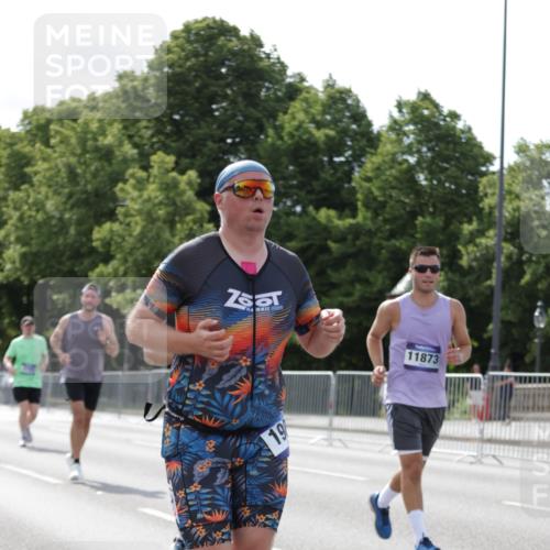 29.06.2025 - hella hamburg halbmarathon Jannik Wohlers http://msf.ph/oto/8139983 29.06.2025 10:05:04 Lombardsbrücke 1863, 1936, 1981, 2288, 2298, 2624, 3578, 4014, 4782, 5073, 6059, 9075, 9165, 9559, 9680, 9736, 9737, 9738, 10343, 10694, 11784, 11873, 11958, 12557, 13221, 14465, 14642, 16092, 16478, 16546, 16847, 18616, 18617, 19034, 19248 meine-sportfotos.de
