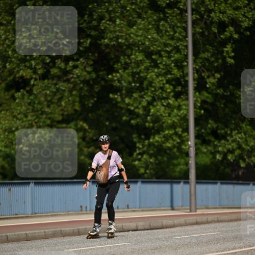 29.06.2025 - hella hamburg halbmarathon Dr. Thomas Lammeyer http://msf.ph/oto/8139989 29.06.2025 09:06:02 Kennedybrücke  meine-sportfotos.de