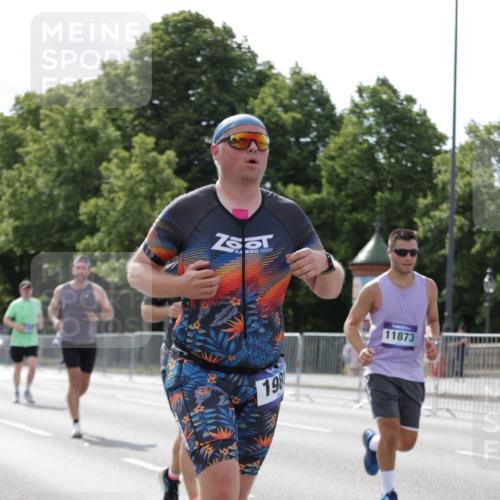 29.06.2025 - hella hamburg halbmarathon Jannik Wohlers http://msf.ph/oto/8139990 29.06.2025 10:05:04 Lombardsbrücke 1863, 1936, 1981, 2288, 2298, 2624, 3578, 4014, 4782, 5073, 6059, 9075, 9165, 9559, 9680, 9736, 9737, 9738, 10343, 10694, 11784, 11873, 11958, 12557, 13221, 14465, 14642, 16092, 16478, 16546, 16847, 18616, 18617, 19034, 19248 meine-sportfotos.de