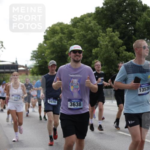 29.06.2025 - hella hamburg halbmarathon Jannik Wohlers http://msf.ph/oto/8140003 29.06.2025 10:42:52 Lombardsbrücke 1149, 1155, 1467, 1788, 1816, 1878, 2103, 2267, 2361, 2971, 3074, 3238, 3329, 3518, 3638, 4056, 4177, 4302, 4367, 4680, 5268, 5610, 5720, 5755, 6440, 7043, 7461, 7872, 8135, 8184, 8408, 8435, 9072, 9639, 9641, 9644, 9976, 10536, 11093, 11443, 11649, 11671, 11969, 12485, 12603, 13526, 13676, 13684, 13685, 13786, 13852, 14528, 15246, 15509, 15514, 15717, 16055, 16263, 16264, 16789, 16840, 17921, 18434, 18435, 18497, 18898, 19031, 19043, 19115 meine-sportfotos.de