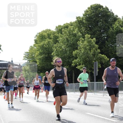 29.06.2025 - hella hamburg halbmarathon Jannik Wohlers http://msf.ph/oto/8140017 29.06.2025 10:05:06 Lombardsbrücke 1863, 1936, 1981, 2288, 2298, 2624, 3578, 4014, 4782, 5073, 9075, 9165, 9559, 9680, 9736, 9737, 9738, 10343, 10694, 11784, 11873, 11958, 12557, 13221, 14465, 14642, 16092, 16546, 16847, 17731, 18616, 18617, 19248 meine-sportfotos.de