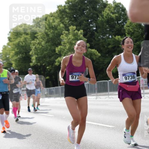 29.06.2025 - hella hamburg halbmarathon Jannik Wohlers http://msf.ph/oto/8140081 29.06.2025 10:05:11 Lombardsbrücke 1936, 1981, 2298, 2624, 3461, 3929, 4014, 4782, 5073, 9339, 9736, 9737, 9738, 9917, 10343, 10791, 10998, 11784, 11873, 11958, 14465, 14642, 16092, 16546, 17731, 17740, 19248 meine-sportfotos.de