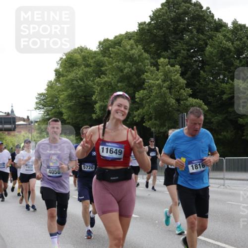 29.06.2025 - hella hamburg halbmarathon Jannik Wohlers http://msf.ph/oto/8140086 29.06.2025 10:42:56 Lombardsbrücke 1155, 1816, 1878, 3074, 3238, 3329, 3638, 4056, 4177, 4302, 4367, 4680, 5610, 5720, 6012, 6440, 7461, 7872, 7926, 8135, 8184, 8408, 8435, 9639, 9641, 9976, 10536, 11093, 11279, 11649, 11969, 12603, 13526, 13676, 13684, 13685, 13786, 13852, 14528, 14890, 15509, 15514, 15717, 16055, 16263, 16358, 16560, 16840, 17143, 18497, 19031, 19043, 19141 meine-sportfotos.de